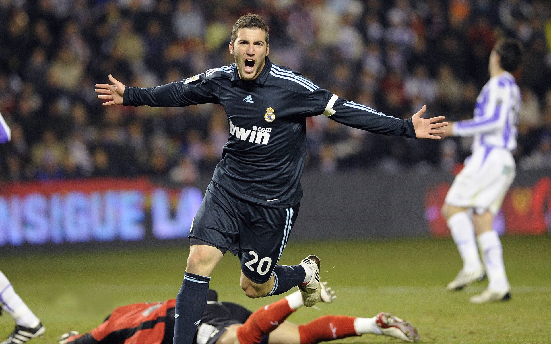 _技术分析：比赛中经典战术的运用_，竞赛战术的含义